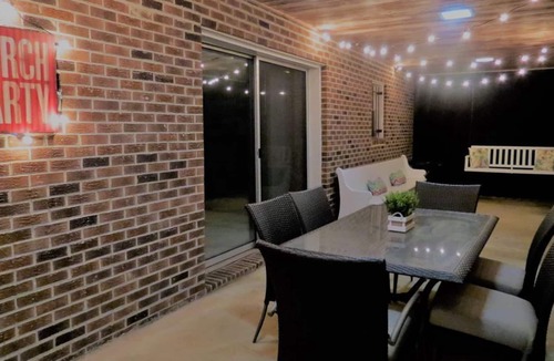 Henrico House | Sandy Beach, Main Lake, Deep Water and Dog friendly!