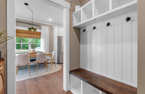 Sanford House | Sanford Executive Rental|Fenced Yard|Fast Wifi