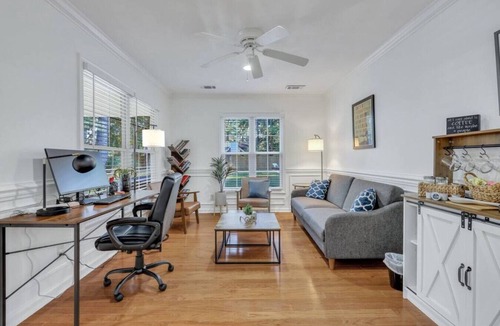 Savannah House | Savannah 5BR Pool, Jacuzzi, Firepit, Sports, Games
