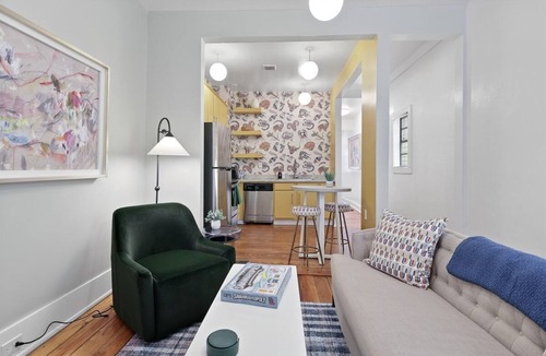 Midtown House | Savannah Home * Firepit * Dogs OK * Free Parking