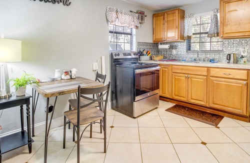 Midtown House | Savannah Home w/Yard ~ 3 Mi to Downtown!