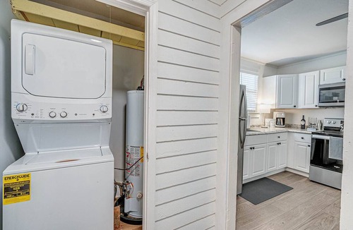 Midtown Apartment | Savannah Vintage Haven - Thomas Square
