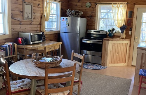 Mill Spring Cabin | Sawmill Cabin - 8 miles to TIEC
