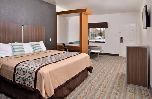 Conroe Hotel | Scottish Inn & Suites