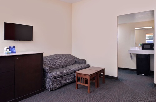 Lubbock Hotel | Scottish Inns & Suites