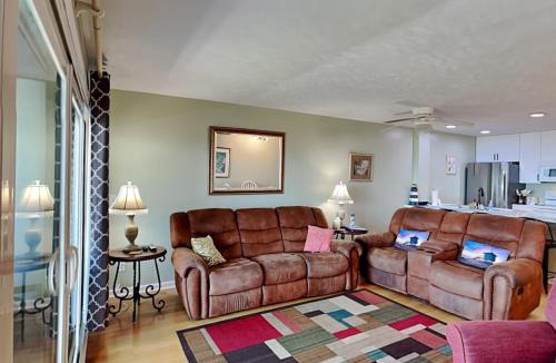 Wilmington Beach Apartment | Sea Colony #5A