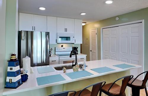 Wilmington Beach Apartment | Sea Colony #5A