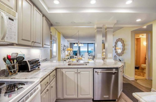 Bethany Beach Condo | Sea Colony Ocean 6th floor condo w/pool, gym, and free WiFi