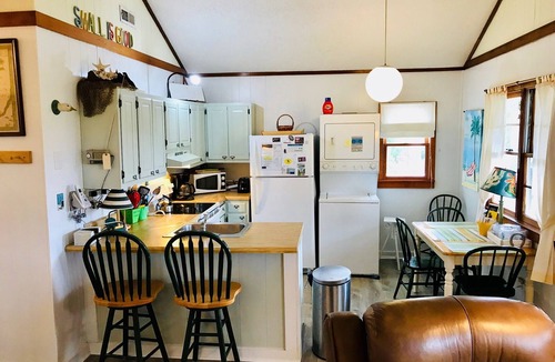 Salvo House | SEA HORSE A Charming Beach Cottage