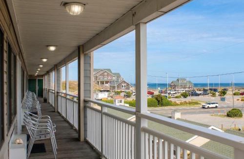 Nags Head Hotel | Sea Horse Inn and Cottages