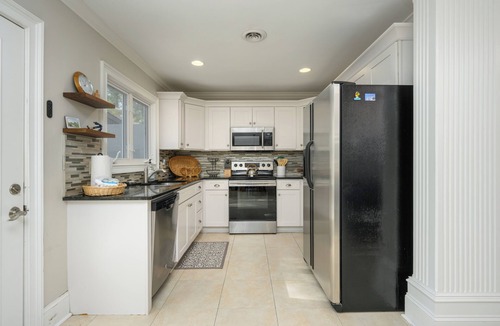 Lawton Woods House | Sea Pines pet friendly home