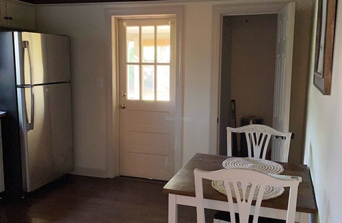 New Bern Cottage | Sea Turtle Cottage - walk to everything!