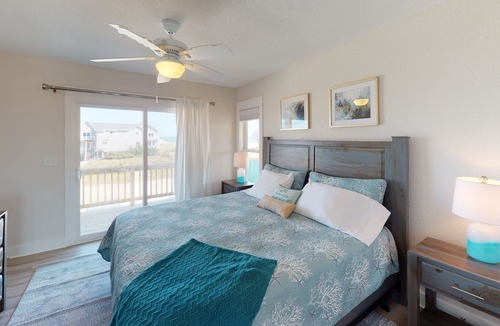 Carova Beach Cottage | "Seabatical" Nice four yo house with a close walk to the beach! 4x4 Required