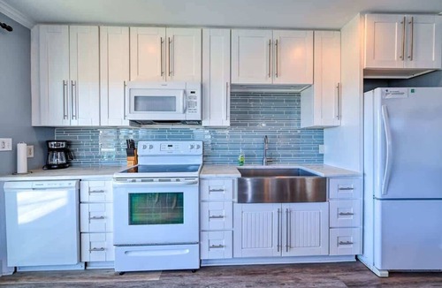 Topsail Beach House | SeaClusion House - Oceanfront Double Duplex - Dogs Allowed