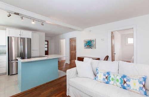 Carolina Beach Cottage | "Seadar" Cottage - A Mid-Century Beach Cutie!