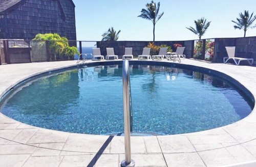 Princeville Condo | Sealodge E-5, Offers dramatic views of the Pacific Ocean.