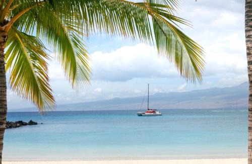 Kulalani Villa | SEASHELL VILLA Lovely 3BR Kulalani Home with Private Beach Club Bikes
