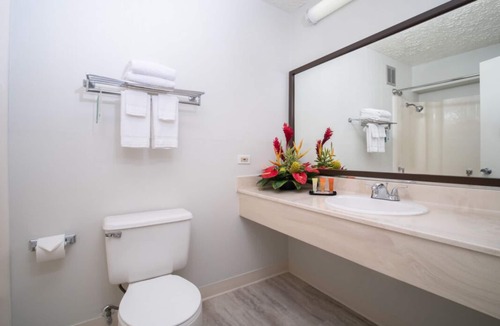 Kahului House | Seaside Gem! 3 Garden View Units, Outdoor Pool, Steps to Ho’aloha Park Beach!