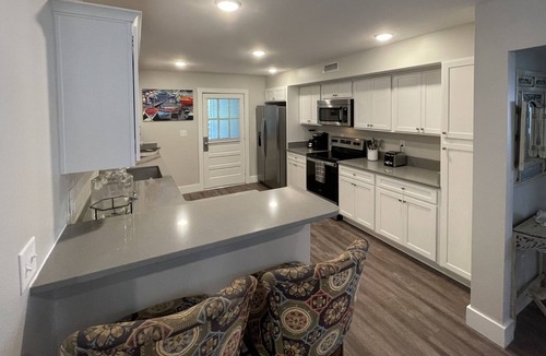 North Carolina Coast Condo | Seaside Paradise - Upper Level Condo With An Ocean View