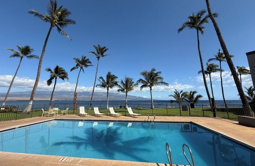 Maalaea Apartment | Seaside Surf Spot Oceanfront 1-bedroom in Ma'alaea with AC