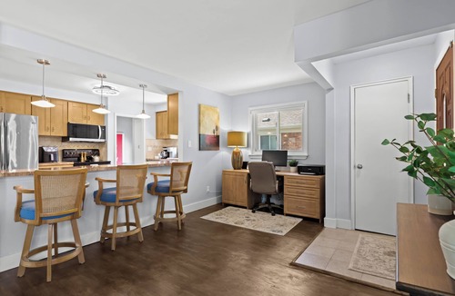 Clawson House | Seasonal Private Heated Pool, Firepit, Walk to Parks + Eats