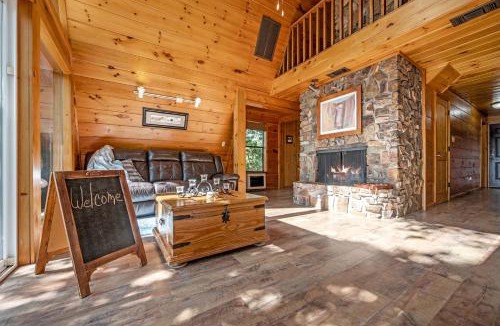 Smithville Ski Chalet | Secluded A-Frame Cabin with Incredible Views near Mountain Fork River in Oklahoma