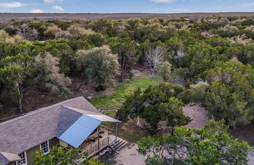 Driftwood House | Secluded Driftwood Bungalow close to Wimberley