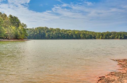Gainesville House | Secluded Lake Lanier Cabin w/Game Area