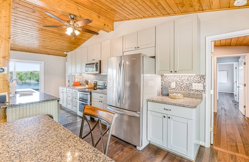 Mineral House | Secluded Lakefront Gem W/Free WiFi, Two-Level Deck, Private Dock & Great Views