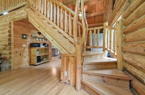 Evart Cabin | Secluded | Sauna, Fire Pit & 20 Acres of Trails