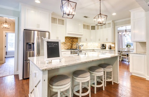 Peach Orchard House | Secluded Stylish Modern Farmhouse