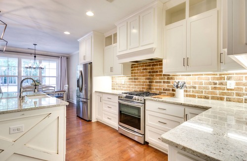 Peach Orchard House | Secluded Stylish Modern Farmhouse