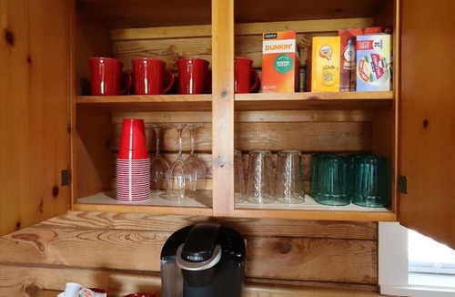 Inman Cabin | “Secret” cabin on 20 acres close to Interstates-4beds-Boiling Springs/Inman, SC