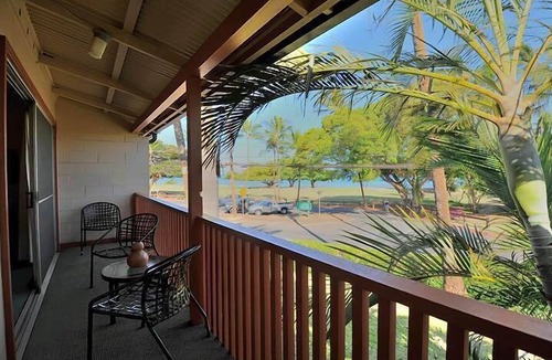 Honokowai Condo | See Maui on a Budget. Stay at Honokowai Palms Across from the Ocean!