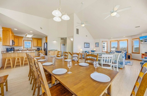 Waves House | Semi-Oceanfront Dog Friendly w/Pool, Hot Tub, Game Room, Theater, Tiki Bar