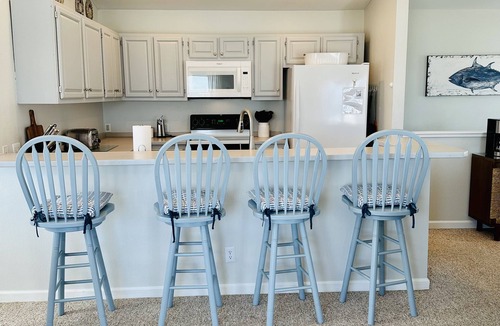 Rodanthe House | Semi-oceanfront family-friendly vacation home with hot tub! Steps to beach!