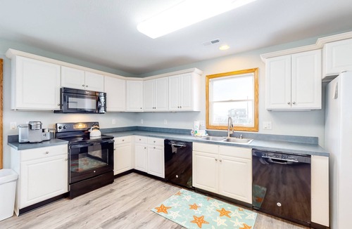 Frisco House | Semi-oceanfront house near beach with private pool, hot tub & AC - dog-friendly
