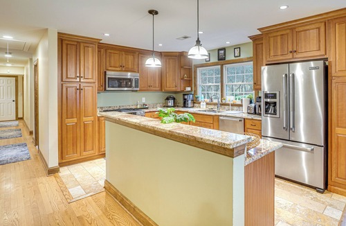 Millville House | Serene 10-Acre Estate Near Loudoun County Wineries