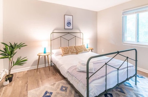 Durham Apartment | Serene and Spacious 2BR w/ Parking