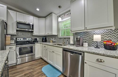 Boys Ranch House | Serene Live Oak Home w/Fire Pit by River + SOSMP!