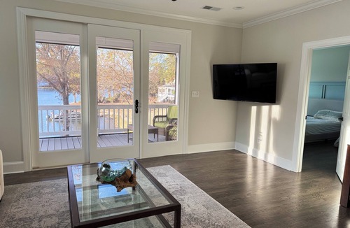 Greensboro House | Serene waterfront 4-bedroom townhome, in Reynolds Lake Oconee, Marina adjacent