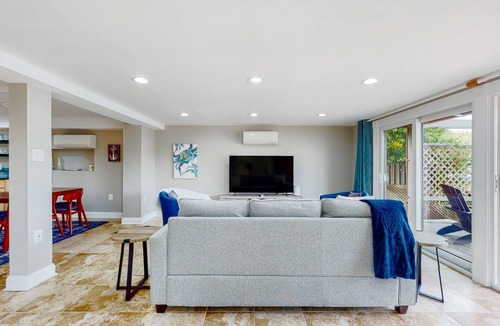 Herald Harbor House | Serene waterfront home with kayaks, paddle board, grill, firepit, W/D, and AC