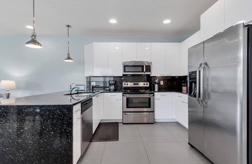 Clear Creek House | Serenity - 3 Bed 3 Baths Townhouse