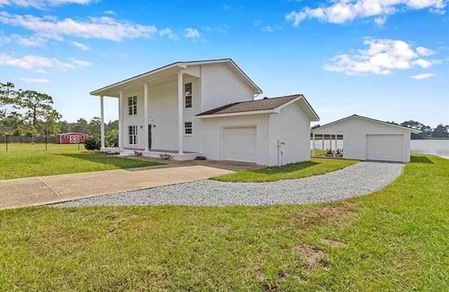 Moultrie House | Serenity Lake House