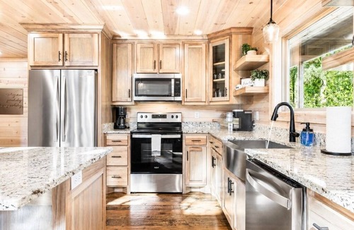 Golden Cabin | Shadow Dancer - Hot Tub, Outdoor Fireplace, Playground & Fire Pit Near Hochatown