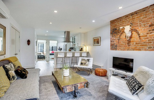 Ocean Hill House | Shared Yard Space! Garden-Level Unit in Bed-Stuy