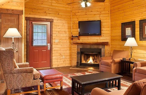 Gordonsville Resort | Shenandoah Crossing Resort with acres of wilderness