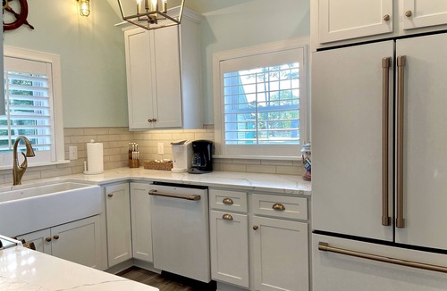 Deltaville House | Ships Watch On The Bay With Endless Water Views