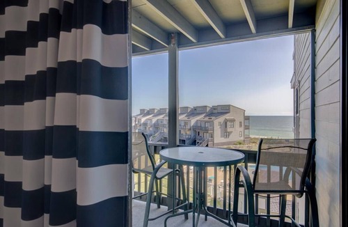 Sneads Ferry Condo | Shipwatch Villas 1317