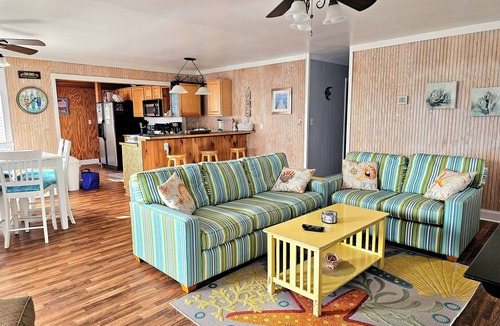 Kill Devil Hills Cottage | Shore Beats Work! (2040 Sq ft)